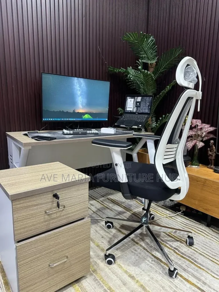 av7